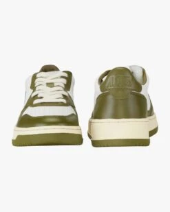 Sneaker Oliv -Damenmodegeschäft 00755126 004 4